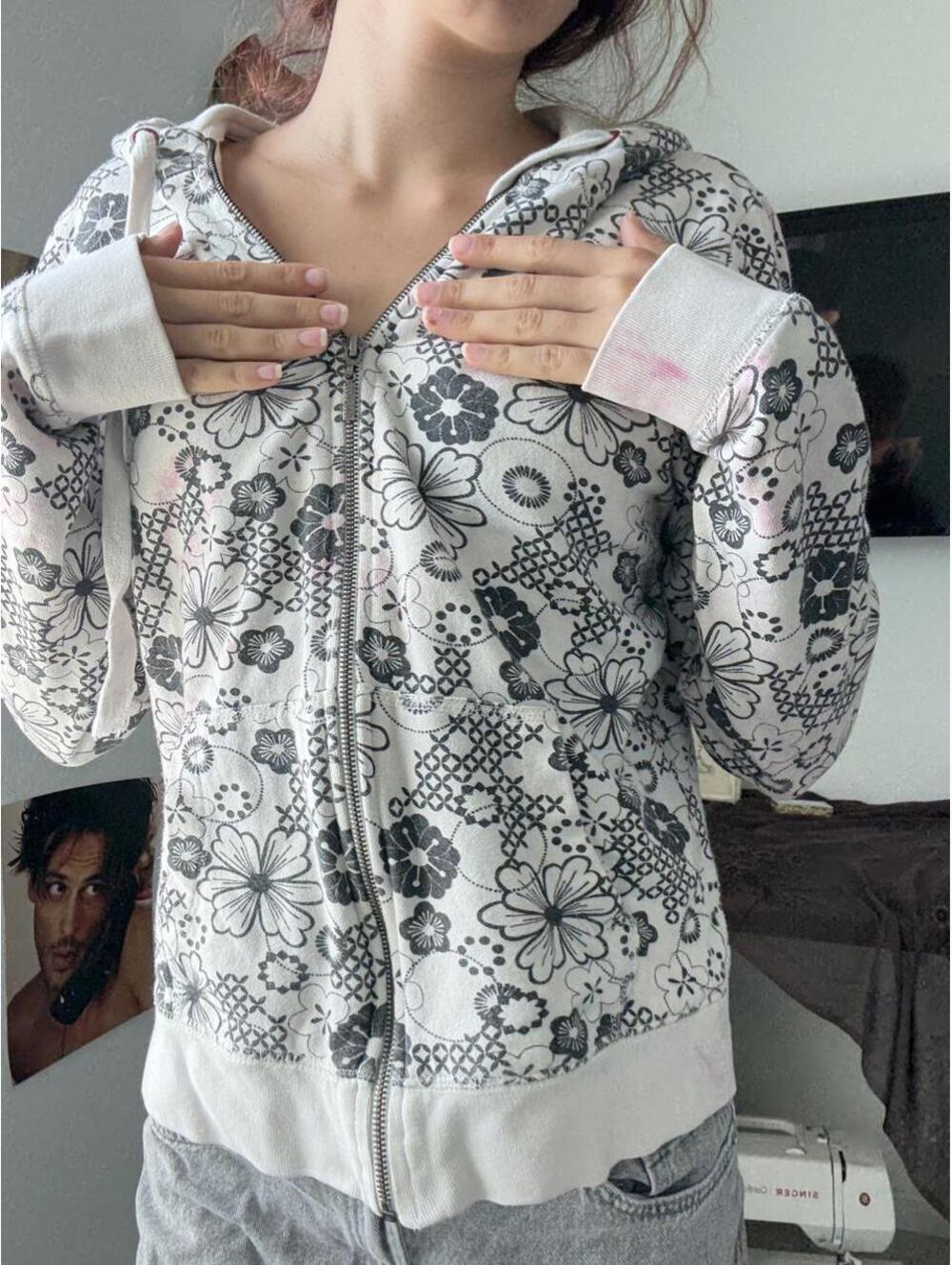 Aeropostale Women's White and Multi Hoody